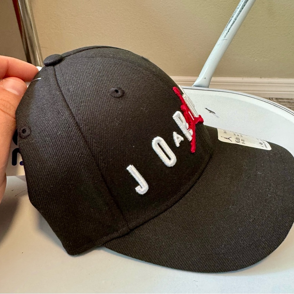 Air Jordan Kids Rise Black Logo Adjustable Baseball Cap. Size 8-20. NWT - Picture 4 of 7